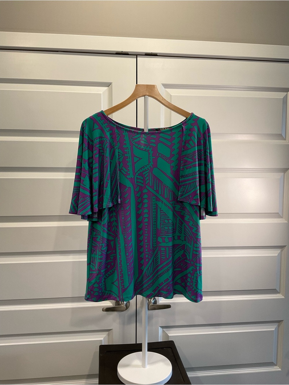 IMAN Green and Purple Geometric Flutter-Sleeve Top